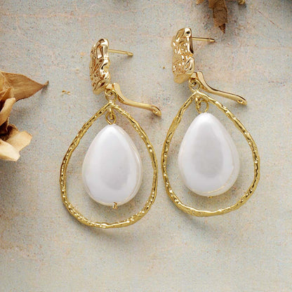 Baroque Pearl Dangle Earring