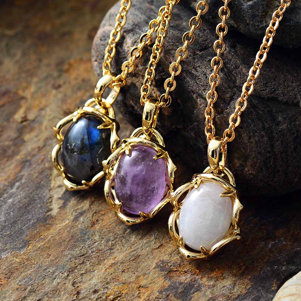 Elegant Ladies Pendant Necklace