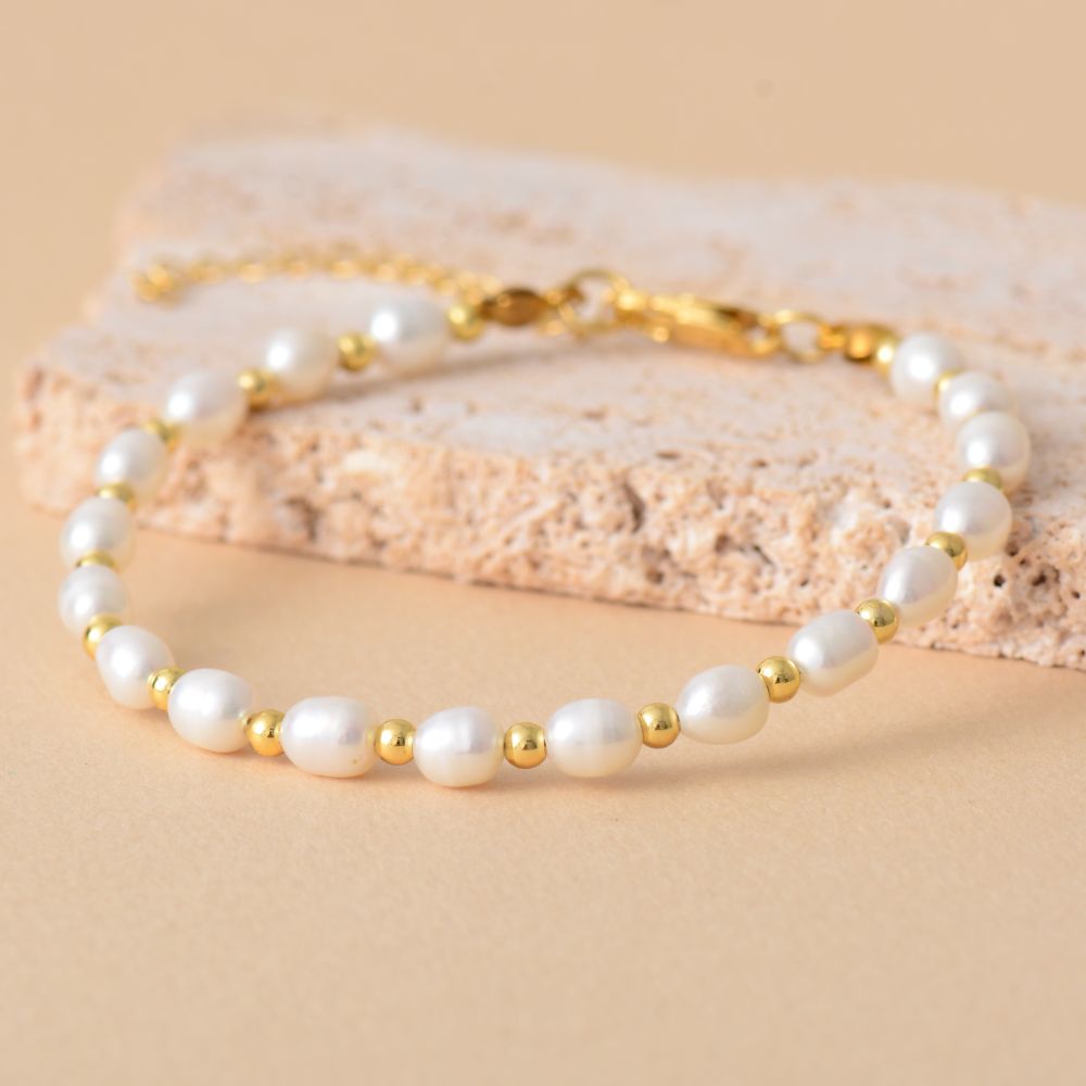 baroque pearl bracelet